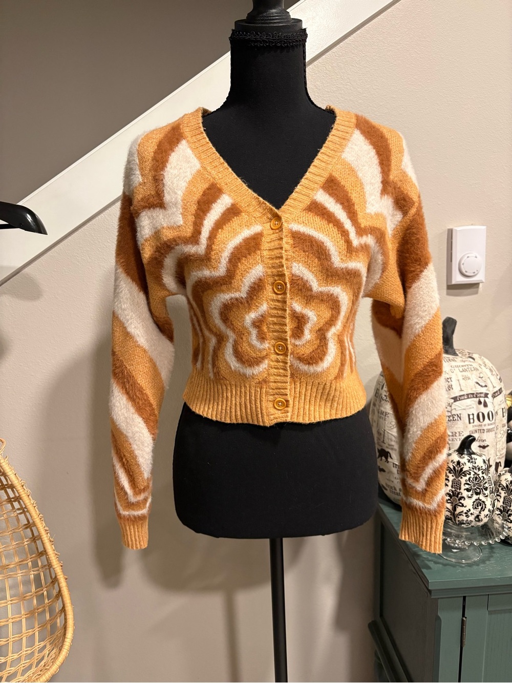 La Hearts Mustard & Cream Wave V-Neck Button Cardigan